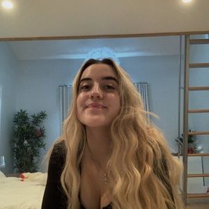 Meet your Posher, Michaela